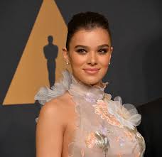 Hailee Steinfeld